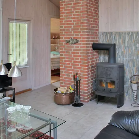 Annick - 300m From The Sea By Interhome